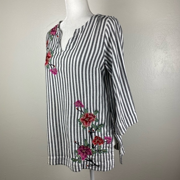 Soft Surroundings Embroidered Floral Boho Beachy Summer Tunic Stripe Top Medium - Picture 2 of 15